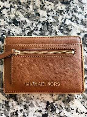Michael Kors Jet Set Travel Medium Zip Around Card Case Wallet